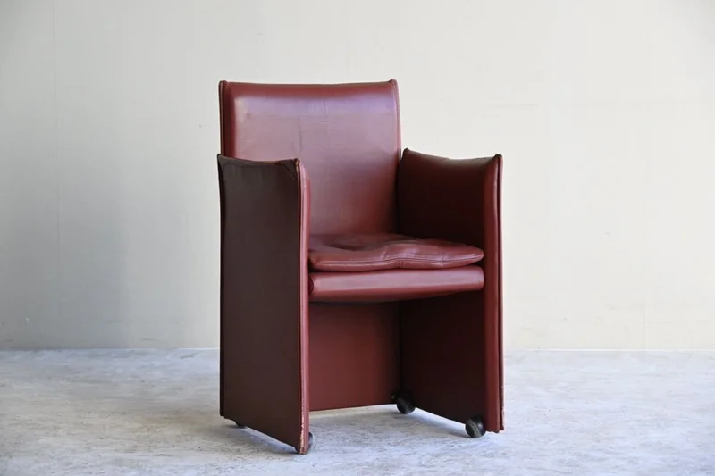 Cassina 401 BREAK アームチェア マリオ・ベリーニ レザー ボルドー キャスター