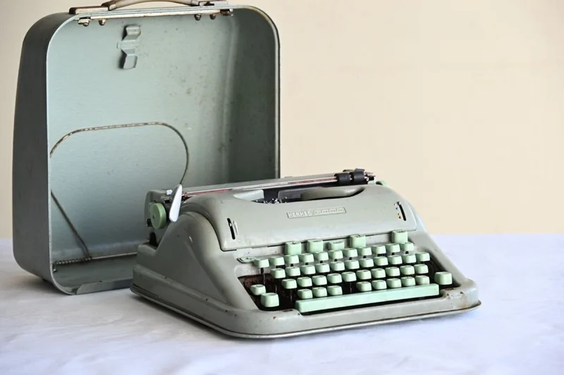 HERMES 3000 タイプライター ミントグリーン ケース付 スイス製 ヴィンテージ