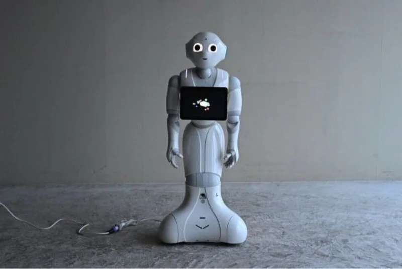 令和 ソフトバンク Pepper ／ 人型コミュニケーションロボット